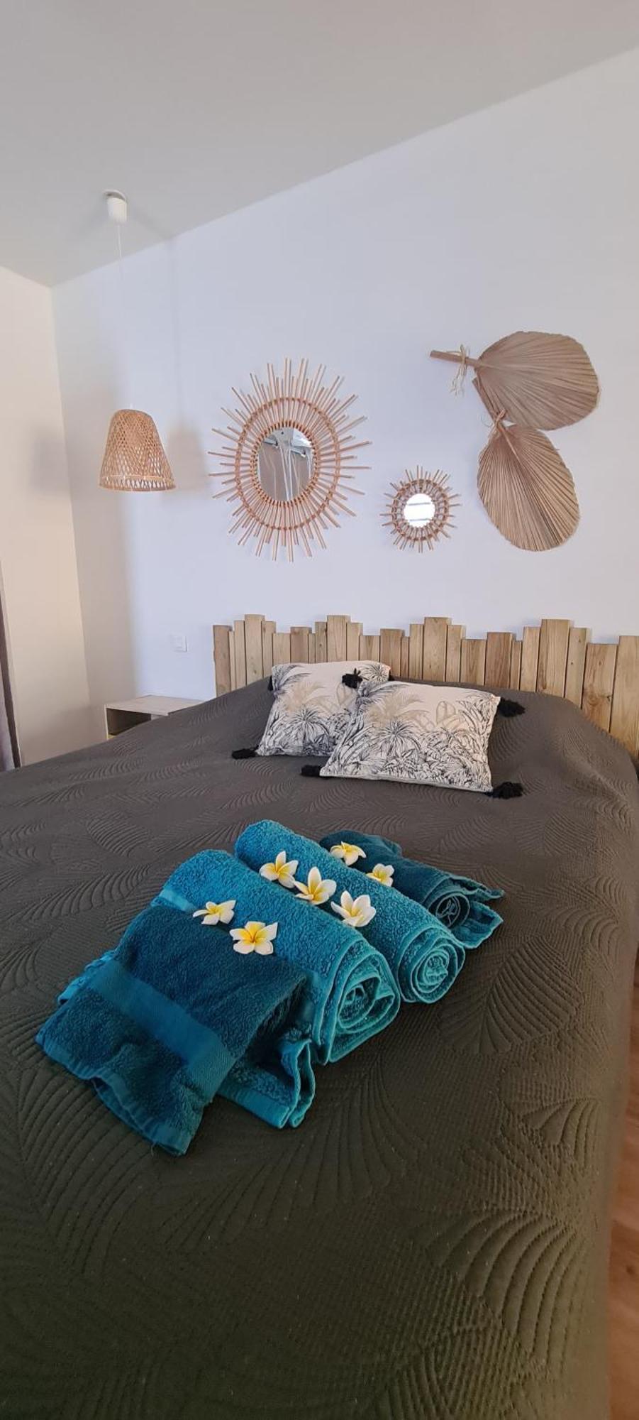Coquet Appartement A 50 M Du Lagon L'Etang-Sale Экстерьер фото